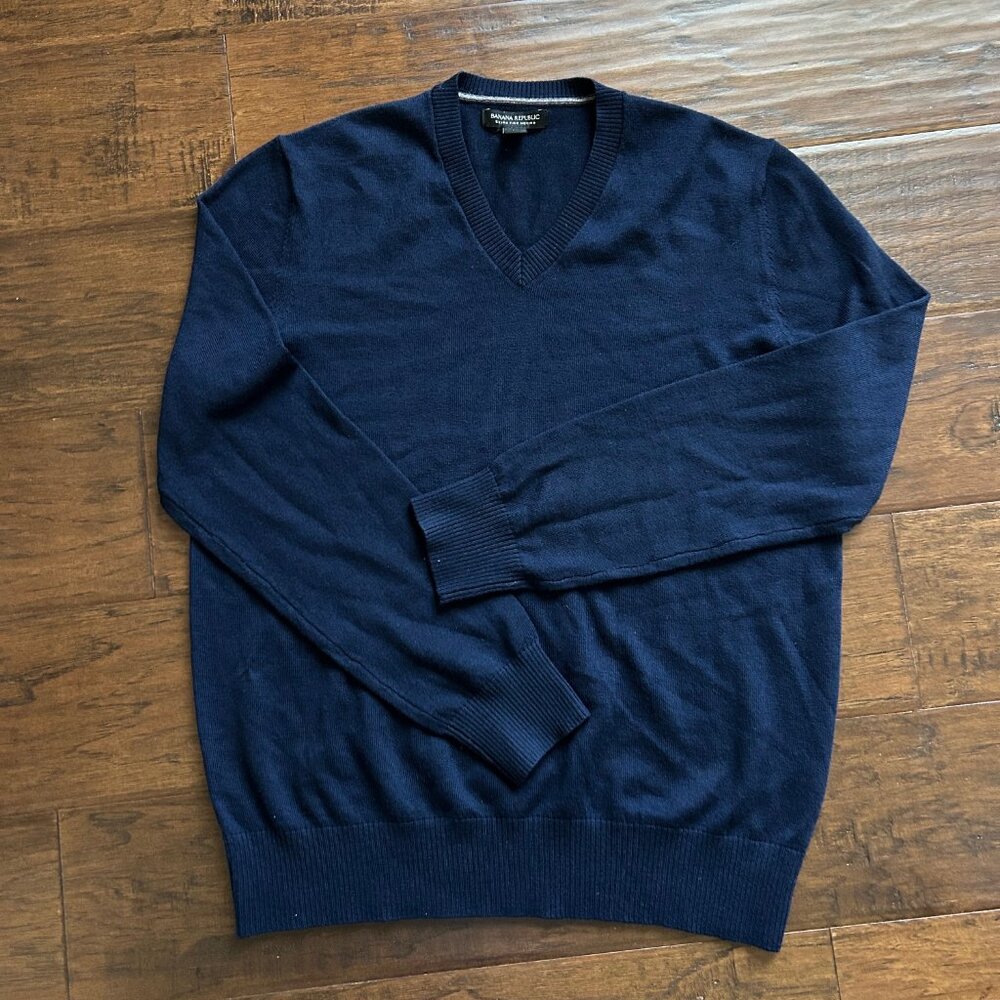 Banana Republic mens navy blue v-neck sweater merino wool size L Large